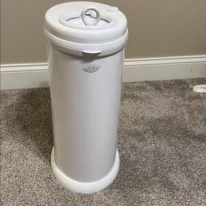 Ubbi Diaper pale white